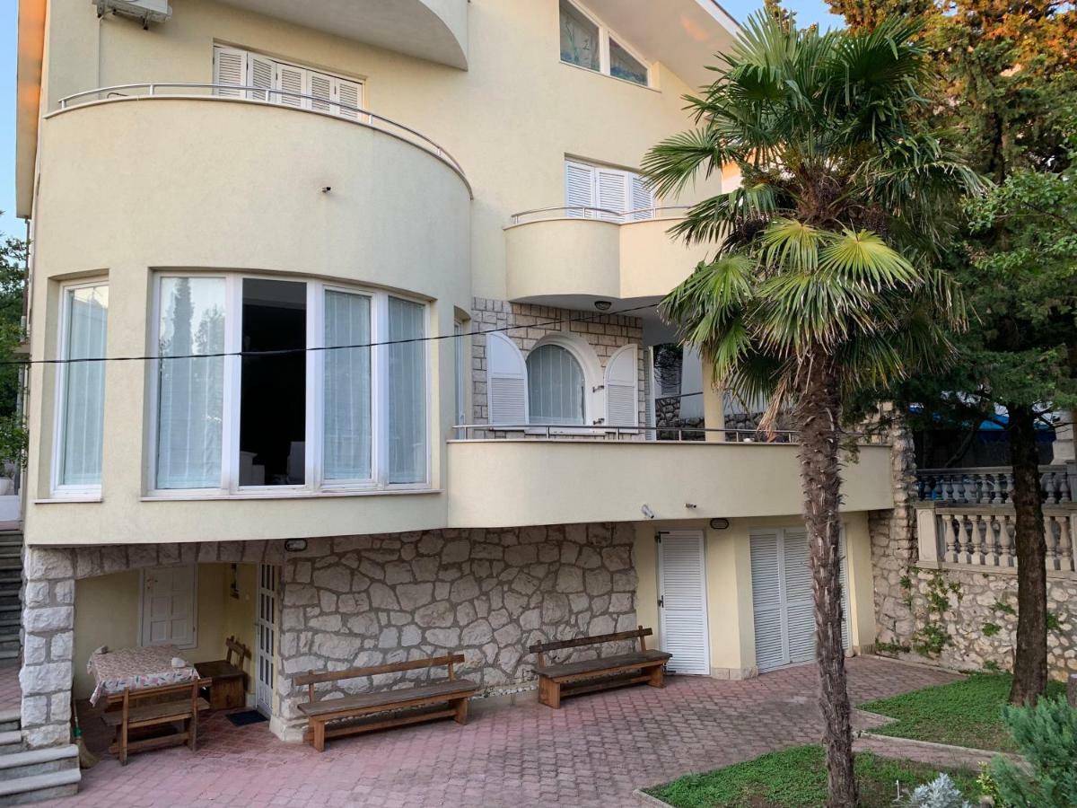 Apartments Lukas Novi Vinodolski Kültér fotó